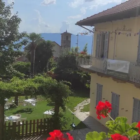 Hostel Del Quadrifoglio Ameno